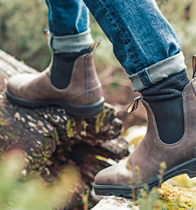 blundstones as hiking boots