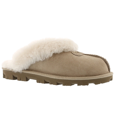UGG Australia Women's COQUETTE chestnut sheepskin slippers