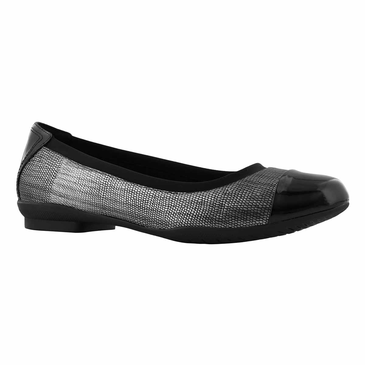 clarks wide flats